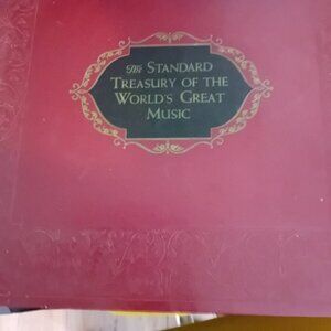 Book of 63 vinyl albums of Classic Composrrs